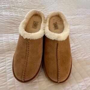 UGG New Heights Women's Cozy Clogs, size 8